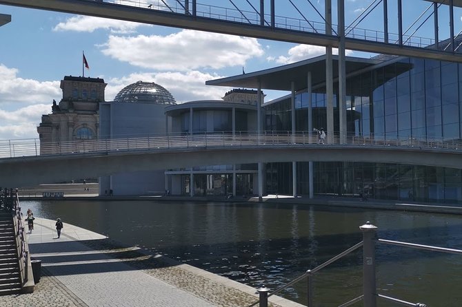 Group Driving Tour From 1 - 6 People for 4 Hours Highlights of Berlin - Accessibility and Additional Info
