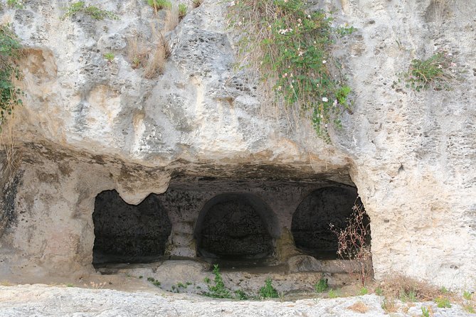 Group Guided Tour of the Archaeological Park of Neapolis - Meeting and Pickup