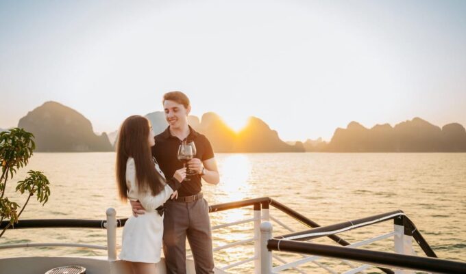 Group Ha Long Bay 1 Day- 6 Hours With Cruise 5 Stars - Booking Availability