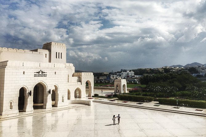 Group Muscat City Tour - Knowledgeable and Dedicated Guides
