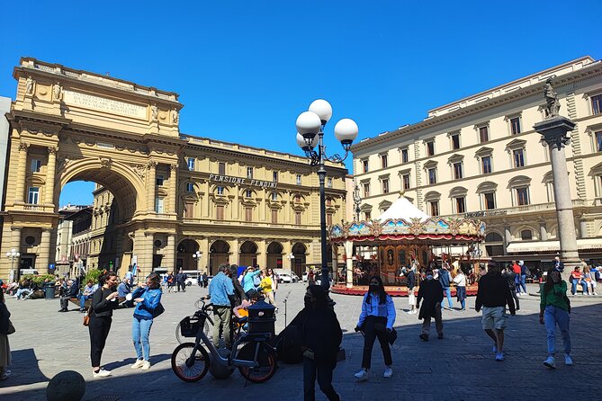 Group Tour Accademia, City Center and Uffizi Gallery - Meeting Point and End Location
