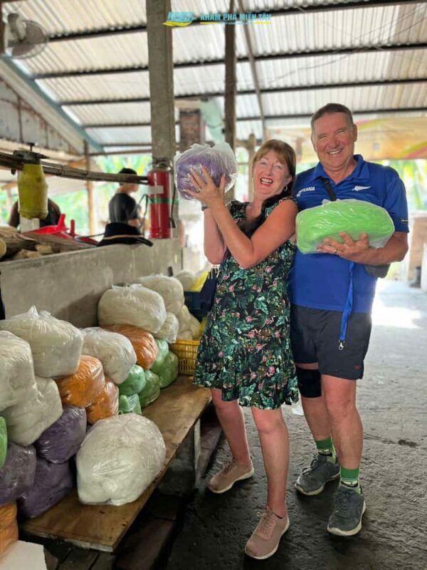 Group Tour: Floating Market, Rice Noodle, nursery vegatable - Key Points