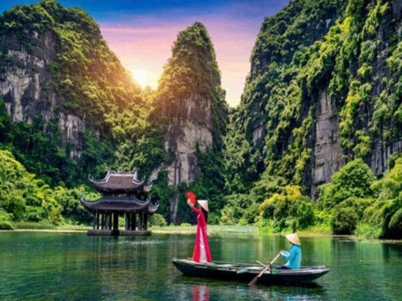 Group Tour: Hoa Lu - Trang an Boat Trip - Mua Cave - Experience Details