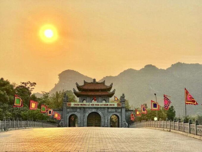 Group Tour: Hoa Lu - Trang an Boat Trip - Mua Cave - Additional Information