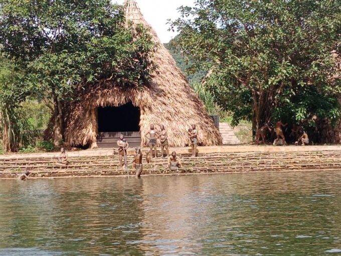 Group Tour: Ninh Binh- Hoa Lu- Trang An - Trang An Boat Trip