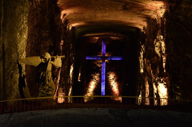 Group Tour Salt Cathedral - Key Points