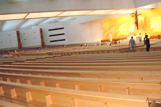 Group Tour to Fátima, Batalha, Nazaré, and Óbidos - Inclusions