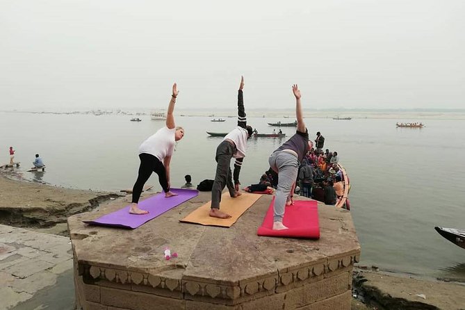GROUP YOGA CLASS - BEGINNER / ADVANCED - Sunrise YOGA With Ayush in Varanasi - Meeting and Pickup Arrangements