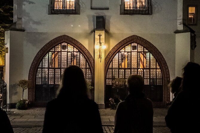 Gruseltour Berlin Haunted Ghost Walk 90-Minute at Berlin Mitte City Center - Supernatural Encounters