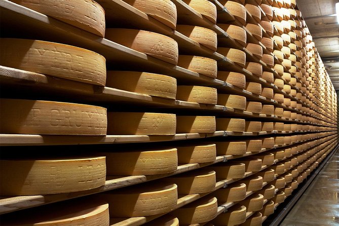 Gruyères Private Tour From Geneva With Panoramic Golden Train - Accessibility and Participation Details
