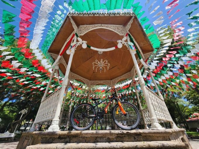 Guadalajara: Bicycle Rental per Day. - Identification Requirements