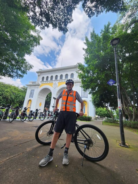 Guadalajara: Bicycle Tour of the City Visiting Places of Interest. - Starting Location and Meeting Point
