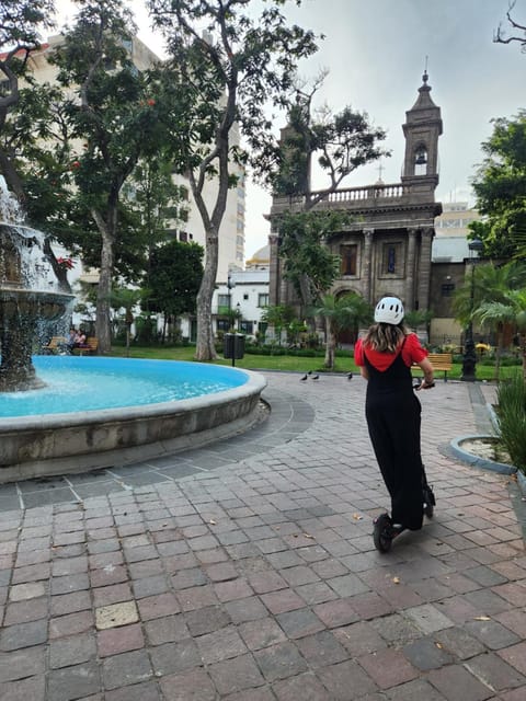 Guadalajara: Electric Scooter Tour Visiting Places of Interest - Languages and Group Size