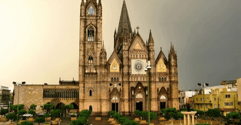 Guadalajara : Highlights Walking Tour With A Guide - Key Points