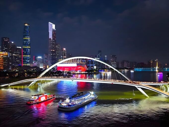 Guangzhou: Roundtrip Cruise Night View From Canton Tower - Recommended Seating Option