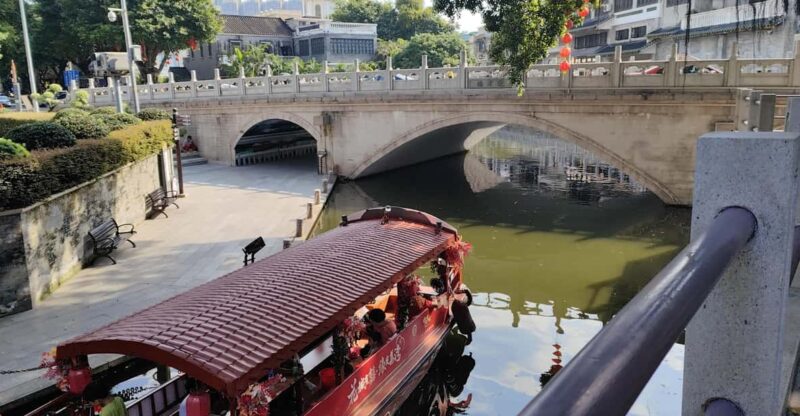 Guangzhou:Historical and Modern Sai Kwan Walking Tour - Leisurely Stroll in Liwan Lake Park
