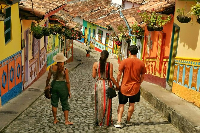 Guatape and Horseback Riding Private Tour: All In One Adventurous & Fun Full-Day - Health and Accessibility Restrictions