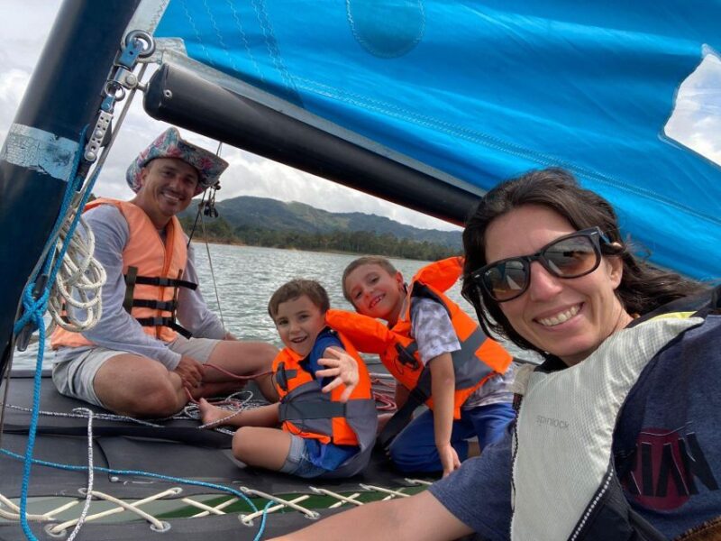 Guatape Antioquia: Discover Guatape Antioquia in a Sailboat - Meeting Point and Restrictions