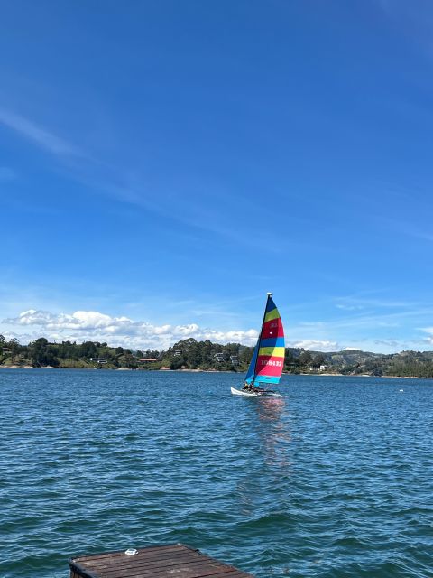 Guatape Antioquia: Discover Guatape Antioquia in a Sailboat - Sailing Experience