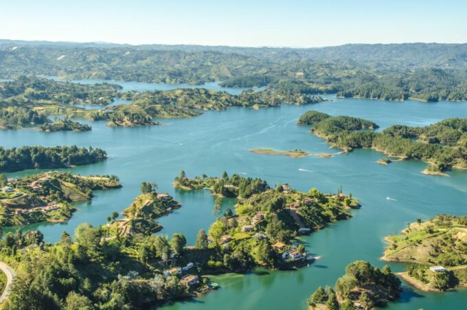 Guatapé: Day Trip With Transport, Food & Boat - Inclusions and Prices
