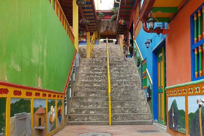 Guatape Full Day Private Tour - Guatape Rock Ascent