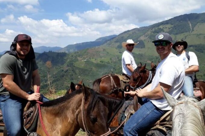 Guatapé: Horseback Ride & Tour Combo - Horseback Ride