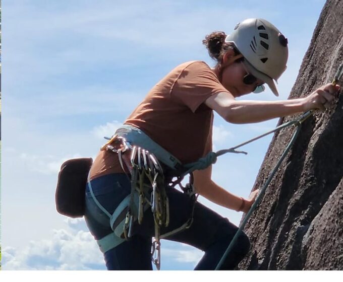 Guatapé: Iconic Rock Climbing for Beginners and Experts. - Transportation Options