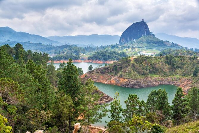 Guatape Official Private Tour - Key Points