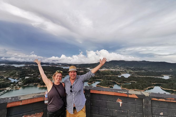 Guatape & Paragliding Private Tour: Nature and Adventure in One Great Day - Pickup Details