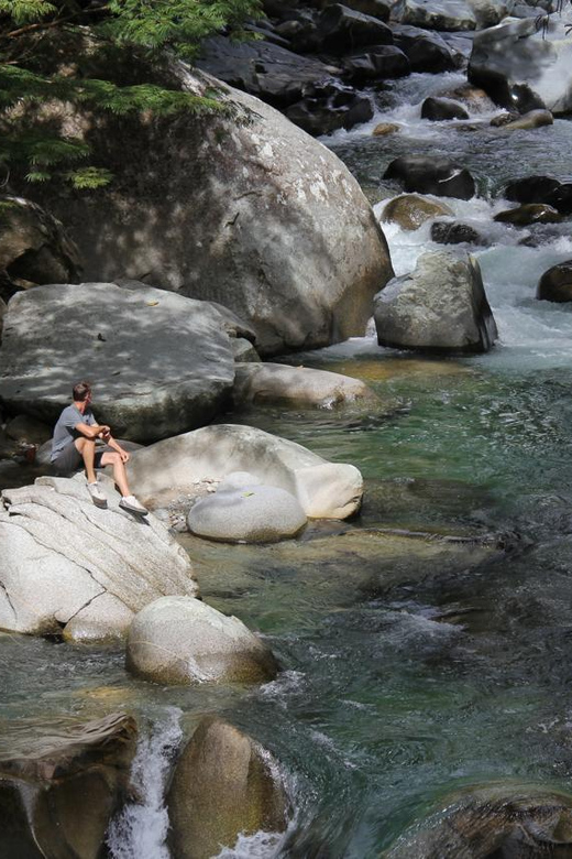 Guatape River & Waterfalls Picnic: Recharge and Reconnect - Discover the Areas History