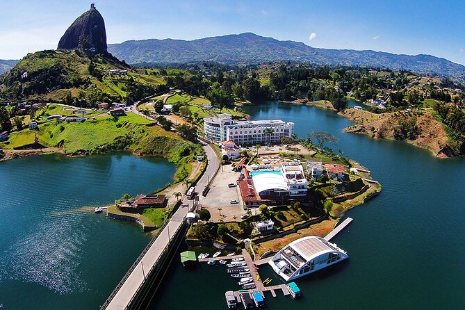 Guatapé Rock of El Peñol Excursion + Gastronomic Tour and Cruise on the Dam - Meeting Point and Arrival