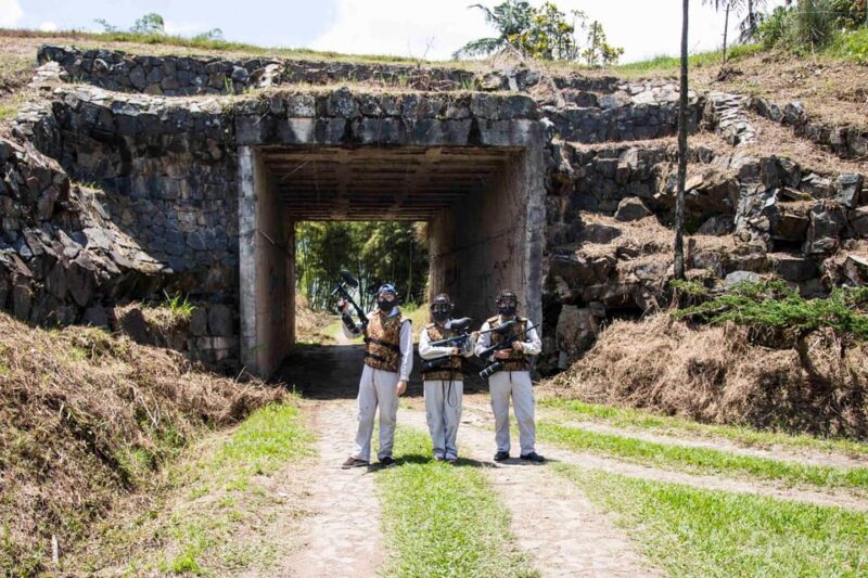 Guatapé Tour by Chiva + Visit to Pablo Escobar's Hacienda - Key Points