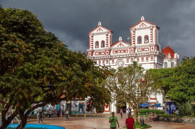 Guatape Tour & Piedra Del Peñol - Pickup and Drop-off Locations