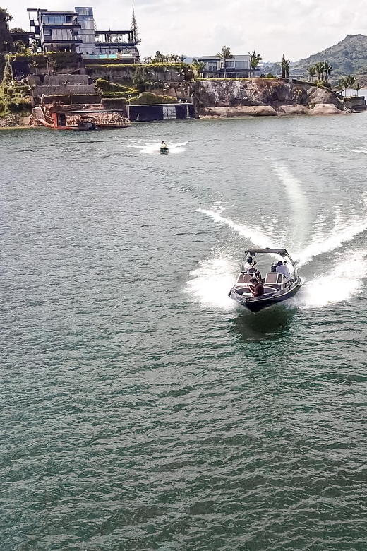 Guatapé: Wakeboard on the Lake From Luxury Vivanti Resort - Experience Highlights