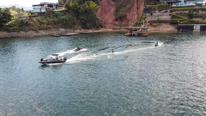 Guatapé: Wakeboard on the Lake From Luxury Vivanti Resort - Facilities and Services