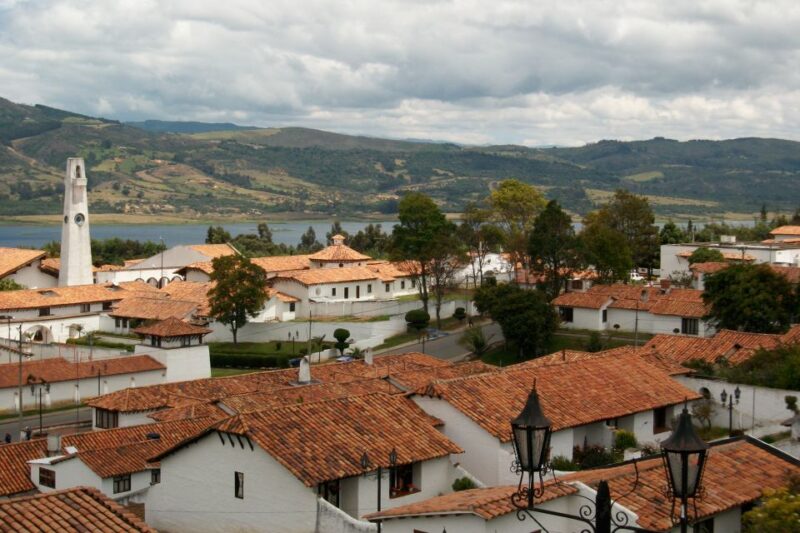 Guatavita Golden Lake - Transportation and Group Size