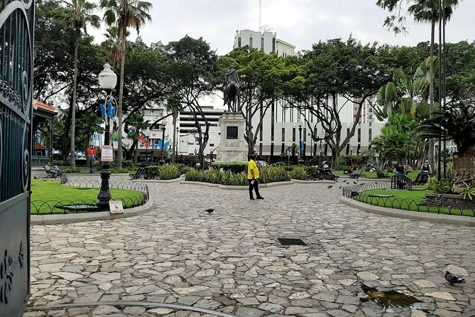 Guayaquil City Tour Including the Light House of Cerro Santa Ana - Visiting the Cerro Santa Ana Lighthouse