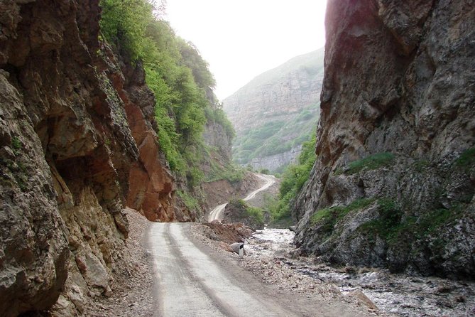 Guba & Khinaliq Tour - Exploring Guba