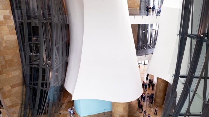 Guggenheim: Art Explained by Artists - Accessibility and Groups