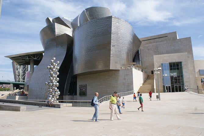 Guggenheim Museum Bilbao Private Tour With Official Guide - Tour Details