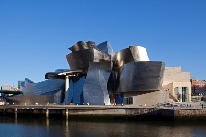 Guggenheim Museum Bilbao Private Tour With Official Guide - Booking Information