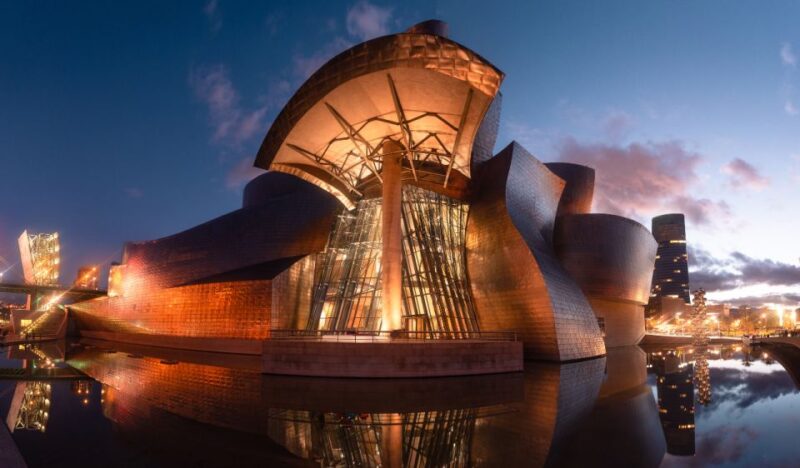 Guggenheim Museum Bilbao Private Tour With Official Guide - Insights From an Expert Art Guide