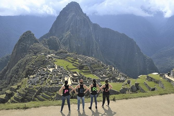 Guide in Machu Picchu - Exploring Machu Picchu