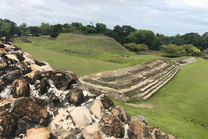 Guided Altun Ha Ruins, Rum Factory & Belize Sign From Belize City - Lunch Experience