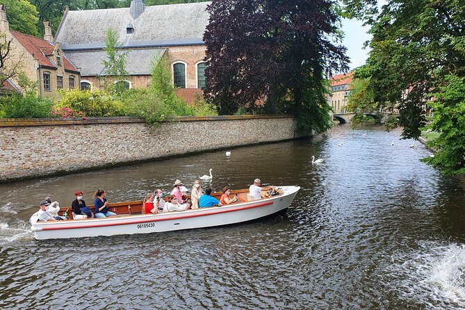 Guided Boat Trip and Walk - Canal Boat Cruise