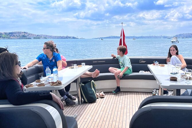 Guided Bosphorus Yacht Cruise With Asian Side Visit - Explore the Bosphorus Strait
