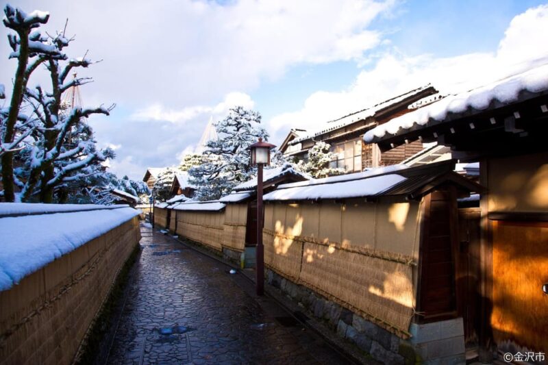 Guided Bus and Walking Tour of KANAZAWA Main & KENROKUEN - Key Points