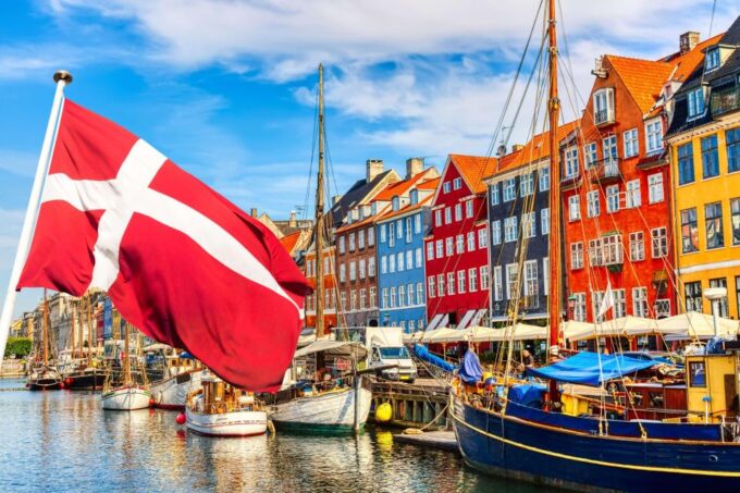 Guided Car Tour of Copenhagen City Center, Nyhavn, Palaces - Tour Reservations