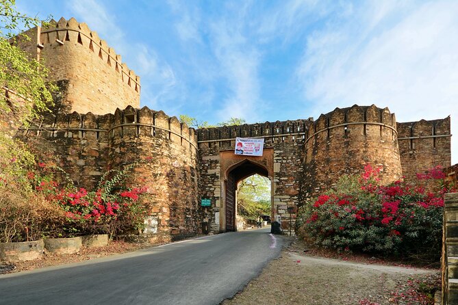 Guided Chittorgarh Fort From Udaipur With Drop At Jaipur - Transportation and Transfers