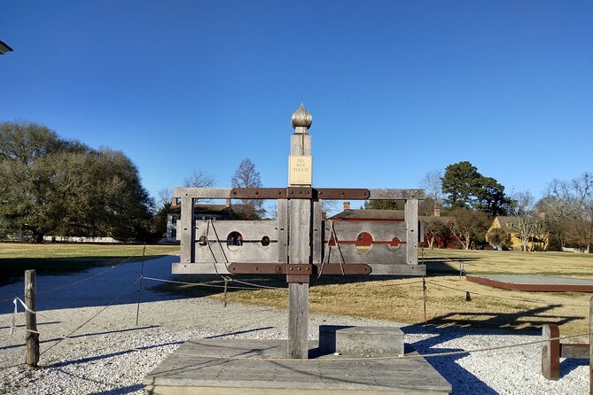 Guided Colonial Christmas Tour in Williamsburg - Explore Williamsburgs Holiday Traditions
